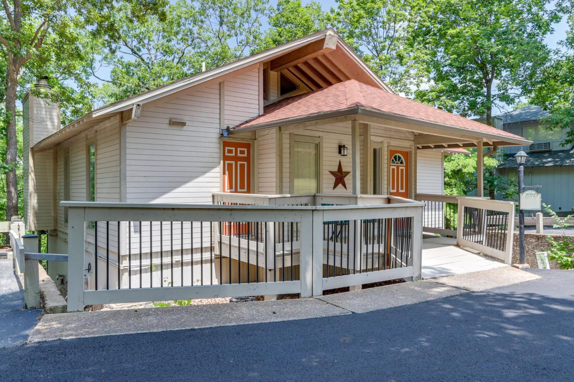 Hot Tub And Fire Pit Margaritaville Home! オーセージ・ビーチ エクステリア 写真